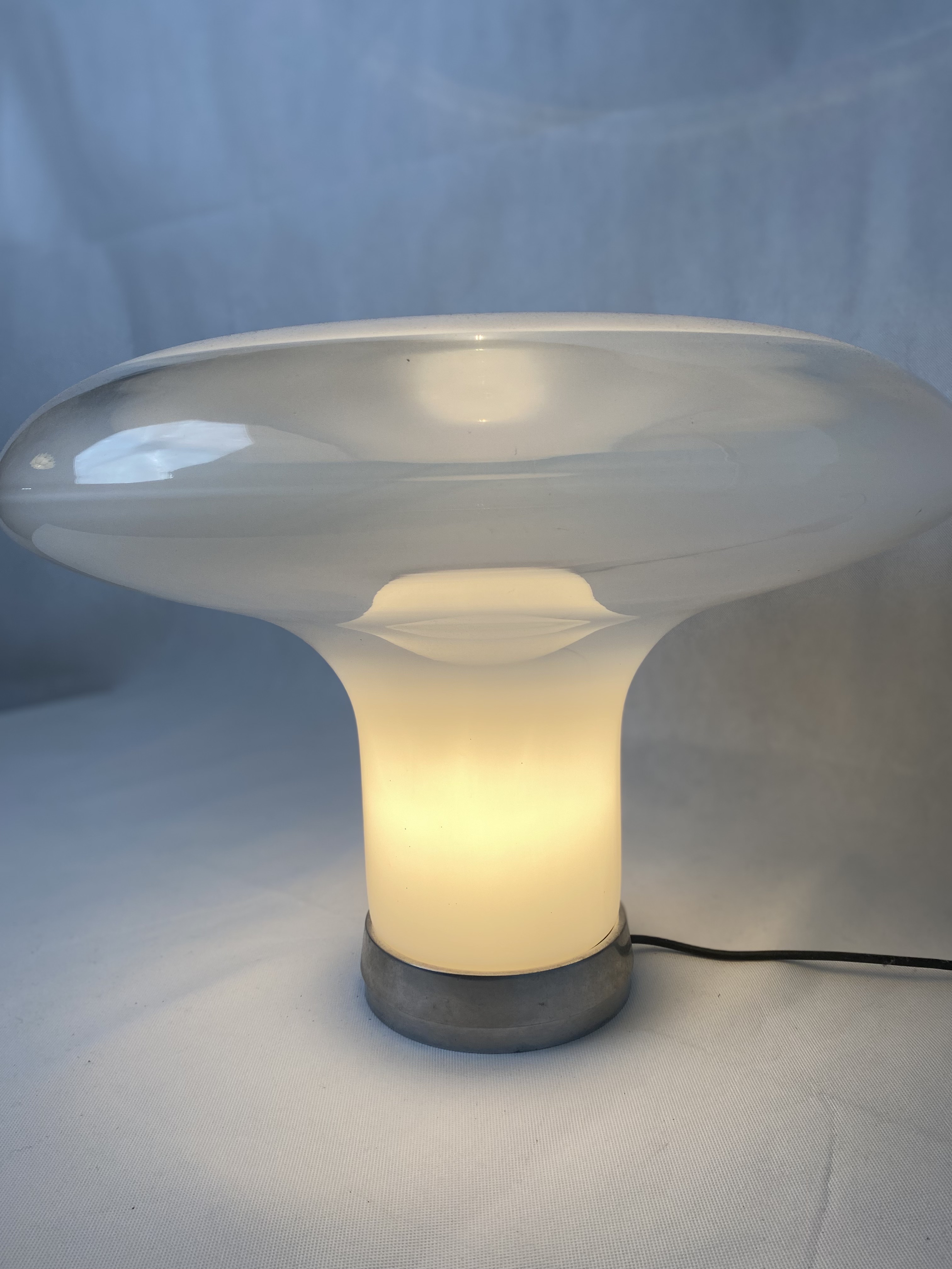 Artemide Lesbo Tafellamp – Ontwerp van Angelo Mangiarotti